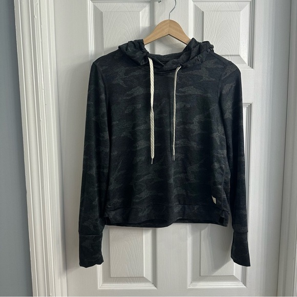 Vuori Halo Essential Hoodie Sweatshirt Gray Black Camouflage Size Extra Small - Picture 3 of 6